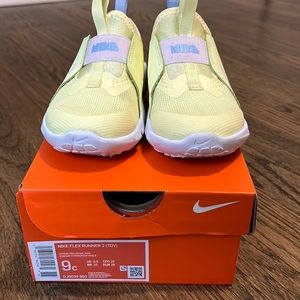 Toddler girl sneakers